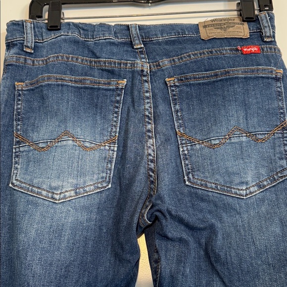 Wrangler Boys Taper Fit Blue Jeans Size 16 - Picture 7 of 8